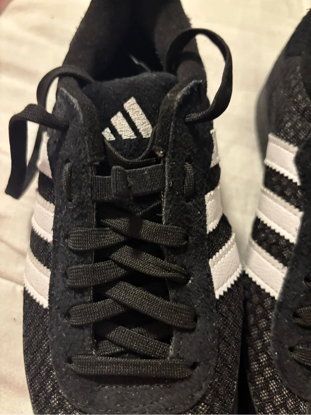 Women’s black & white cycling shoes